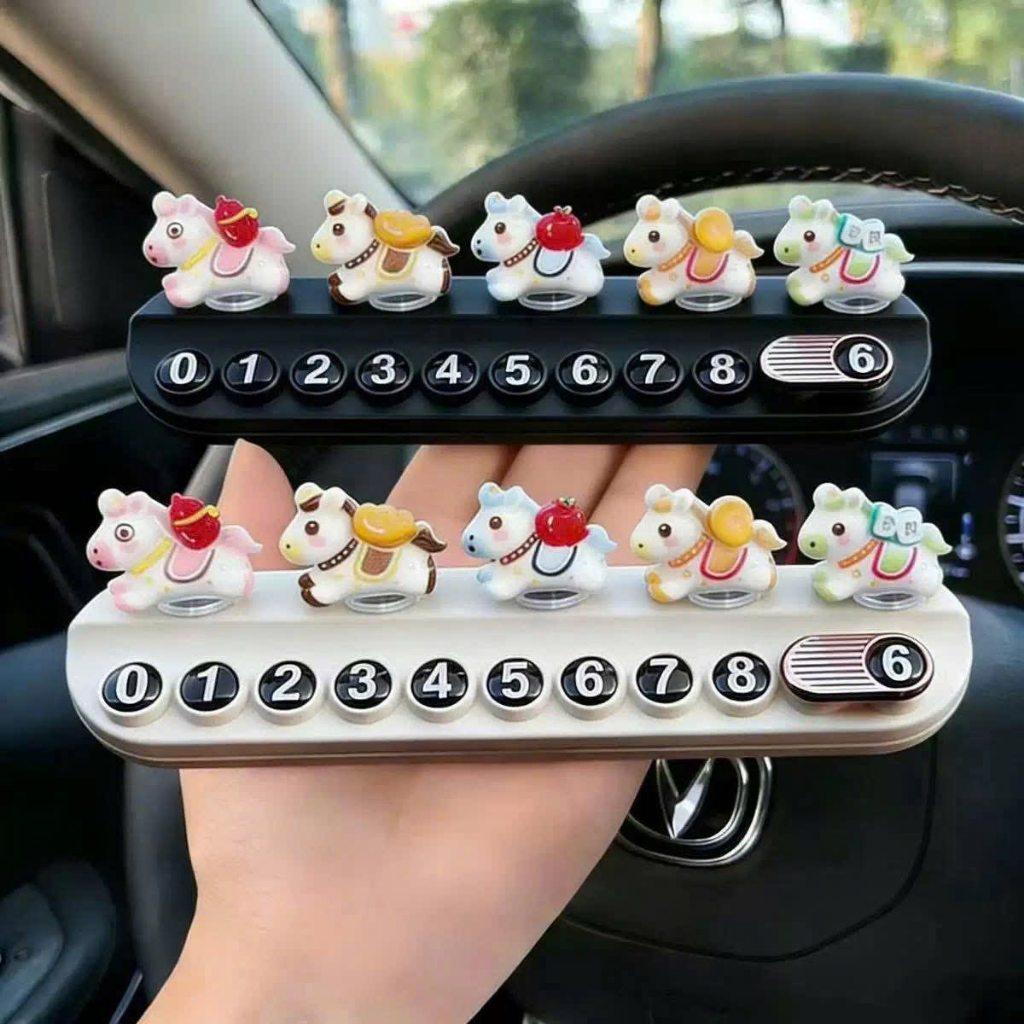 Bảng Số Điện Thoại Trên Ô Tô Fast Car Trang Trí Mèo Thần Tài Mini Dễ Thương