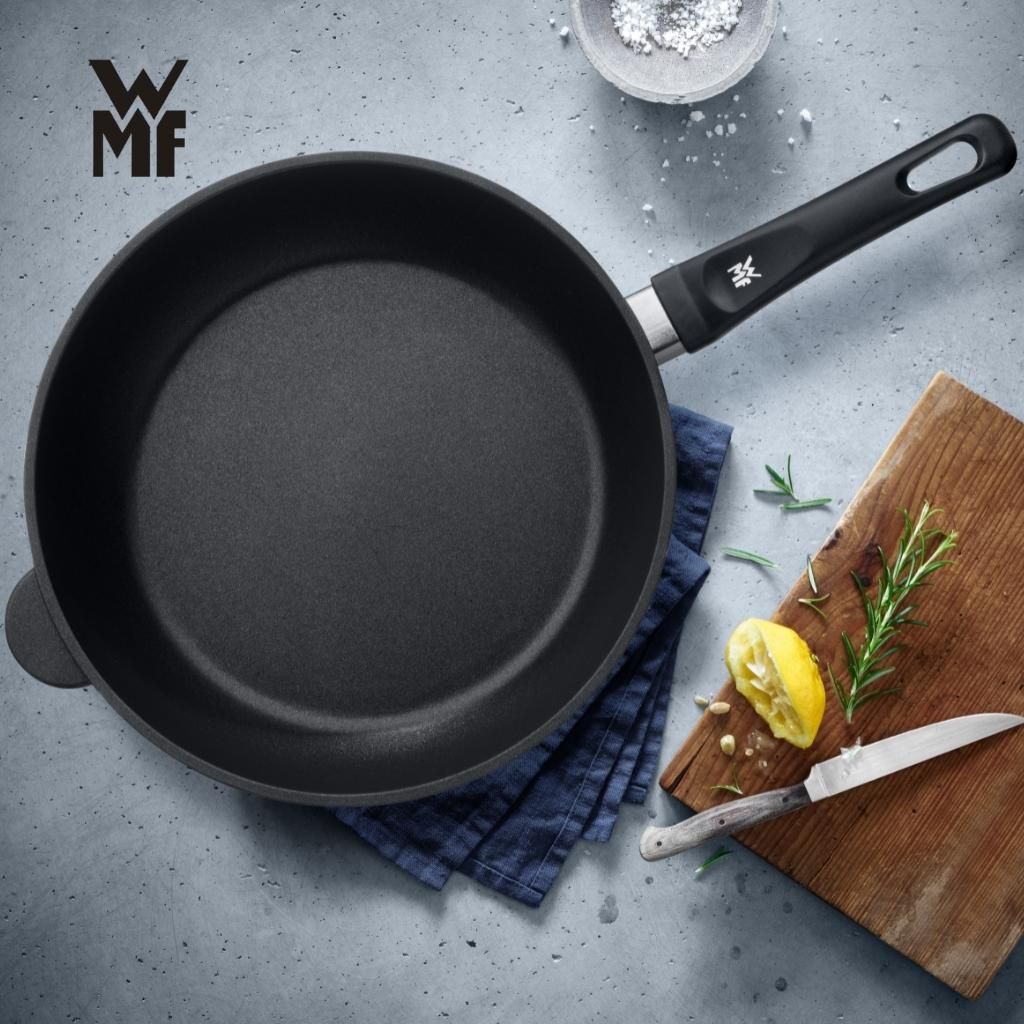 Chảo Chống Dính WMF STEWING PAN 28CM Thiết Kế Tay Cầm Cách Nhiệt, Chất Liệu Cao Cấp, Không Dùng Cho Bếp Từ - 0589884291