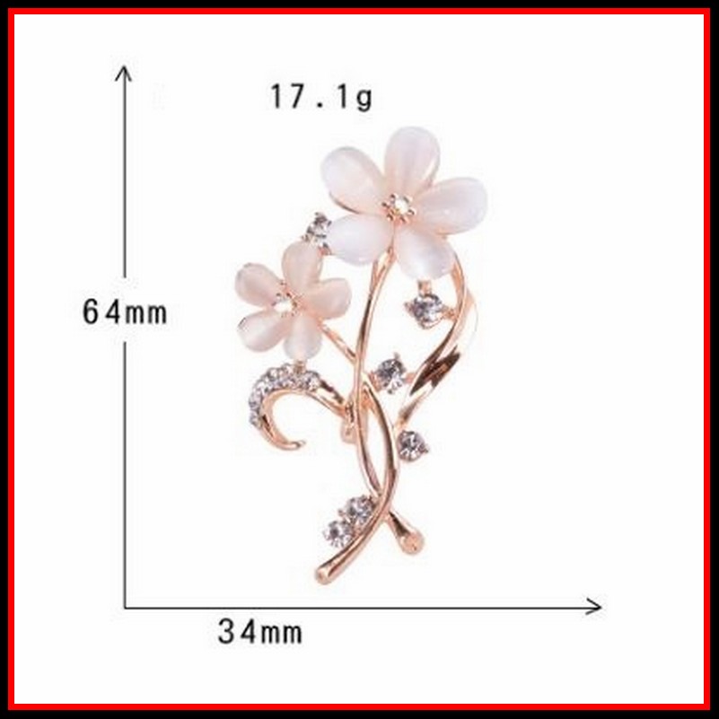 Cài áo nữ hình bông hoa đôi thiết kế với kiểu dáng hiện đại, sang trọng tôn lên vẻ đẹp hoàn hảo cho phái nữ