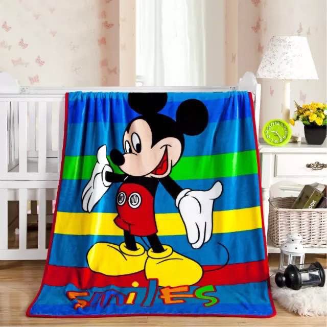 Chăn Nhung Tuyết Cho Bé 1mx1m4 Họa Tiết Mickey