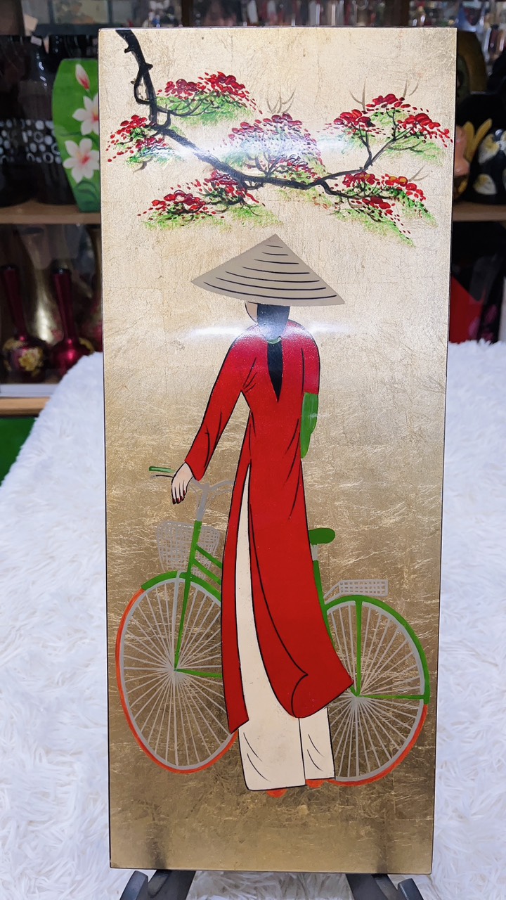 Tranh sơn mài dáng dài cô gái Việt Nam Thanh Bình Lê, hàng xuất khẩu size 20x50 cm - Dát vàng