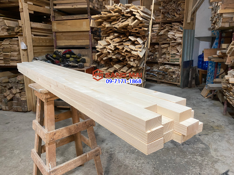 Thanh gỗ thông 3cm x 6cm x dài 150cm + láng mịn 4 mặt