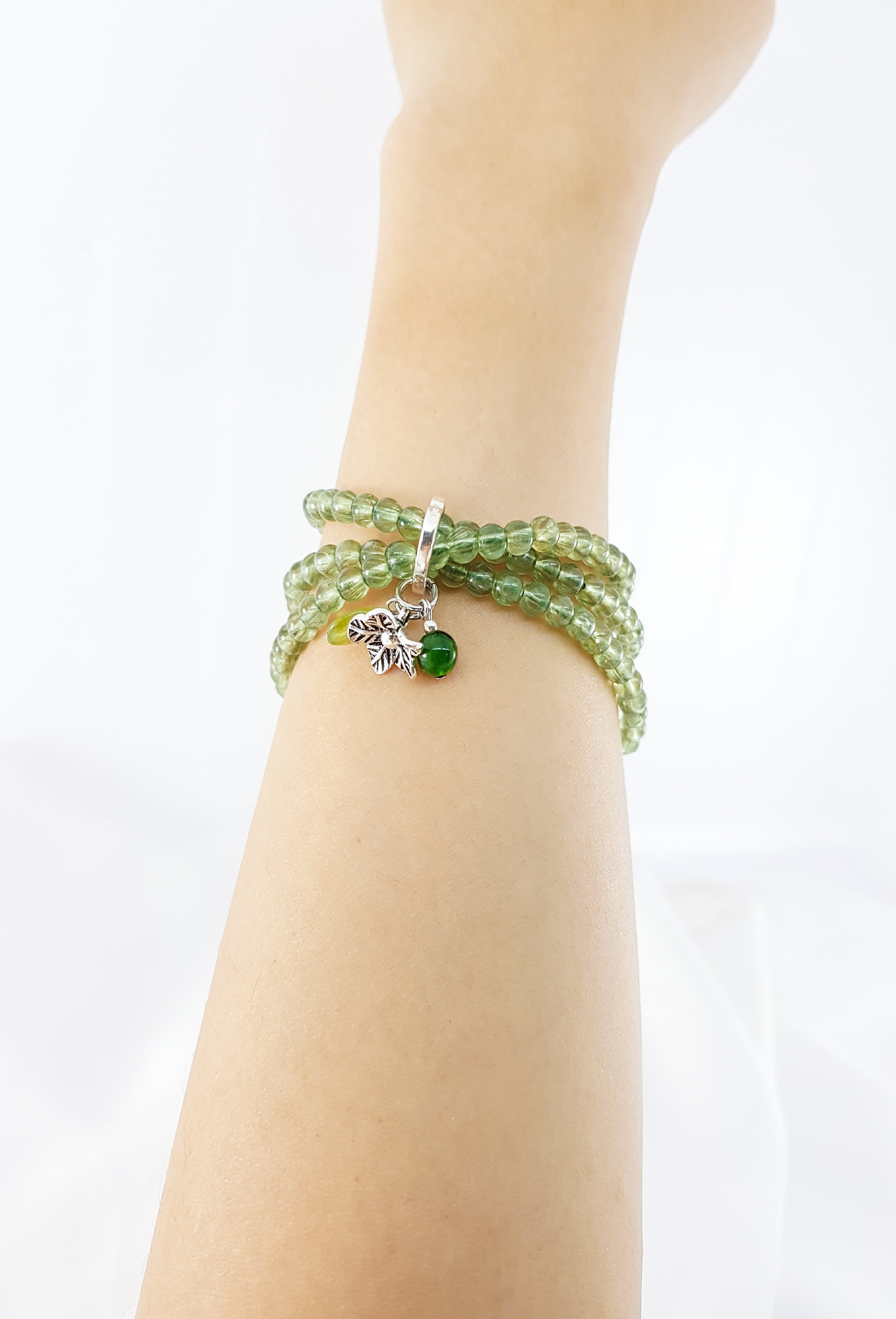 Vòng tay cuốn đá mệnh mộc, hỏa đá thạch anh tóc tiên mix charm hoa