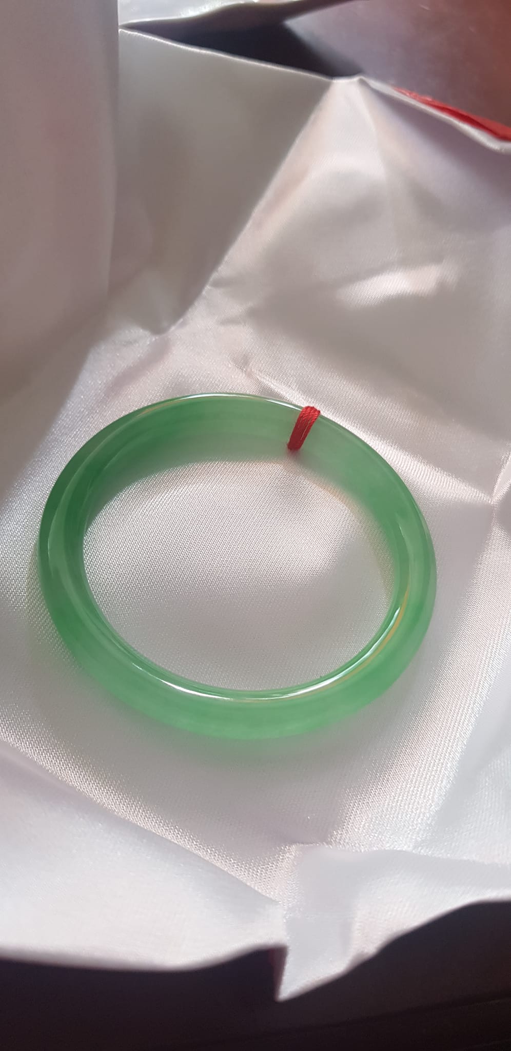Vòng cẩm thạch Đẹp I 53mm Ni 53mm x cọng 7mm Vòng màu xanh Ngọc nhẹ nhàng bóng đẹp xinh xắn Nữ mệnh Mộc mệnh Hỏa mệnh Thủy 52kg - 56kg đeo đẹp ạ