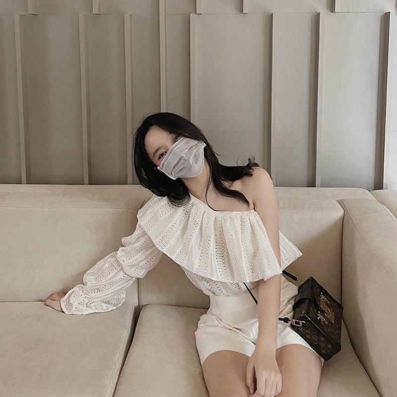 Sét Áo Trắng Ren Hoa Lệch Vai Mix Short Trắng Sét Siêu Xinhhh