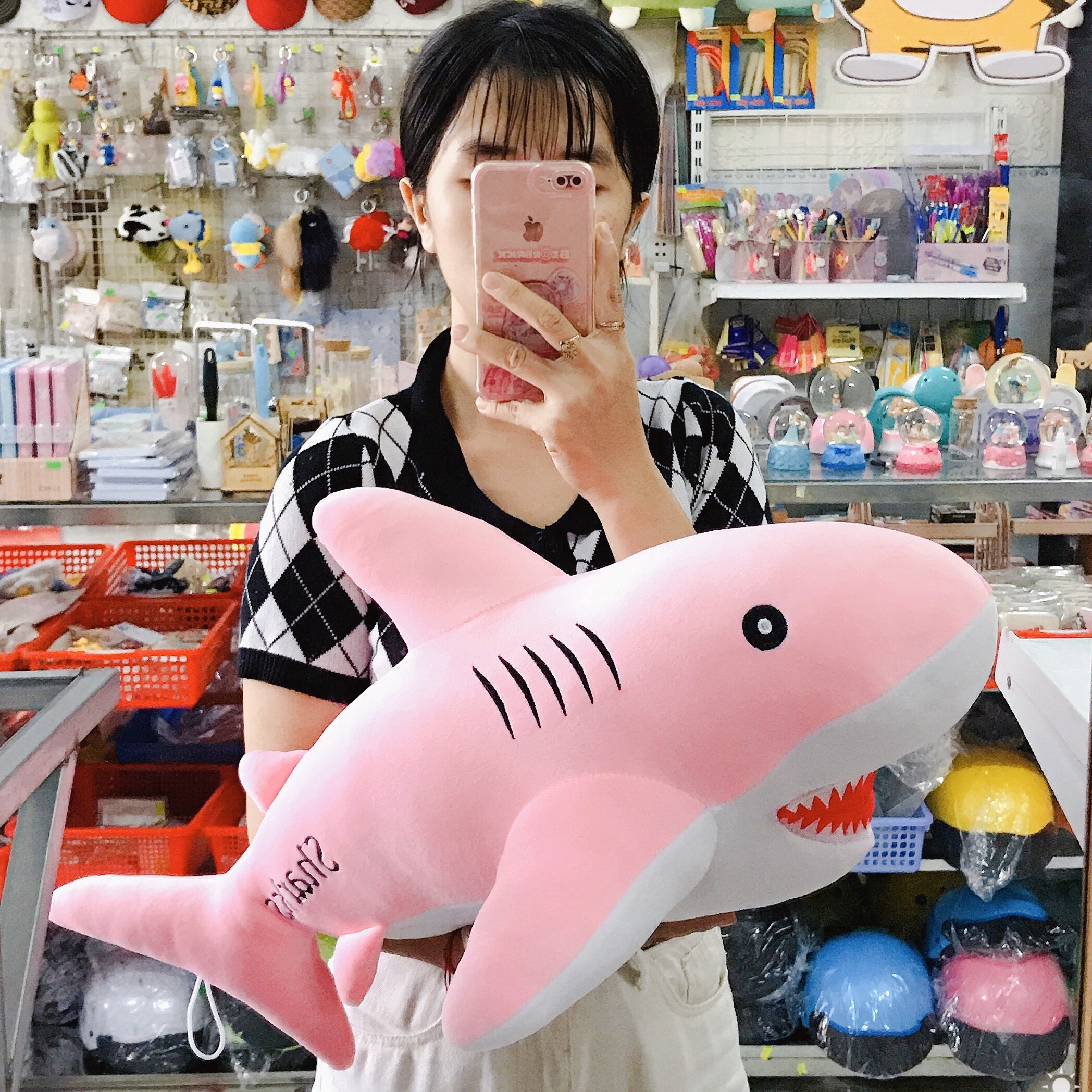 Gấu Bông Cá Mập Baby Shark Size 60cm Vải Thun Nhung 4 Chiều Cực Xịn - Ảnh Thật Shop Chụp