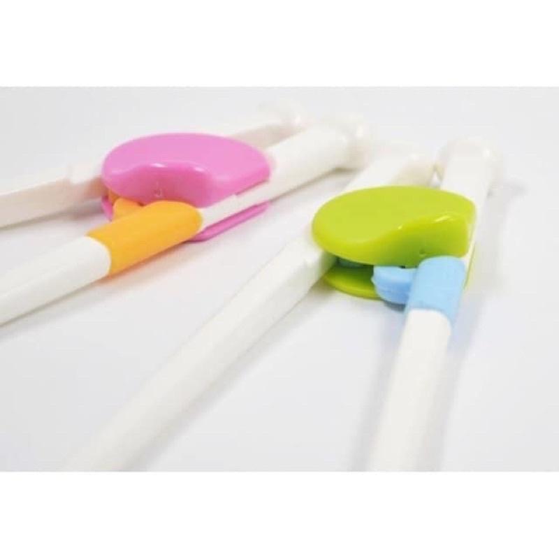 Đũa tập gắp cho bé - hàng xuất Nhật