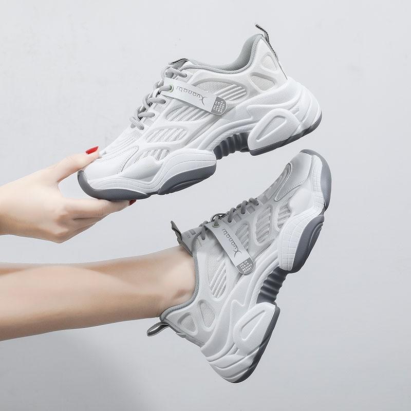 Giày thể thao độn đế nữ đang hot hit H02