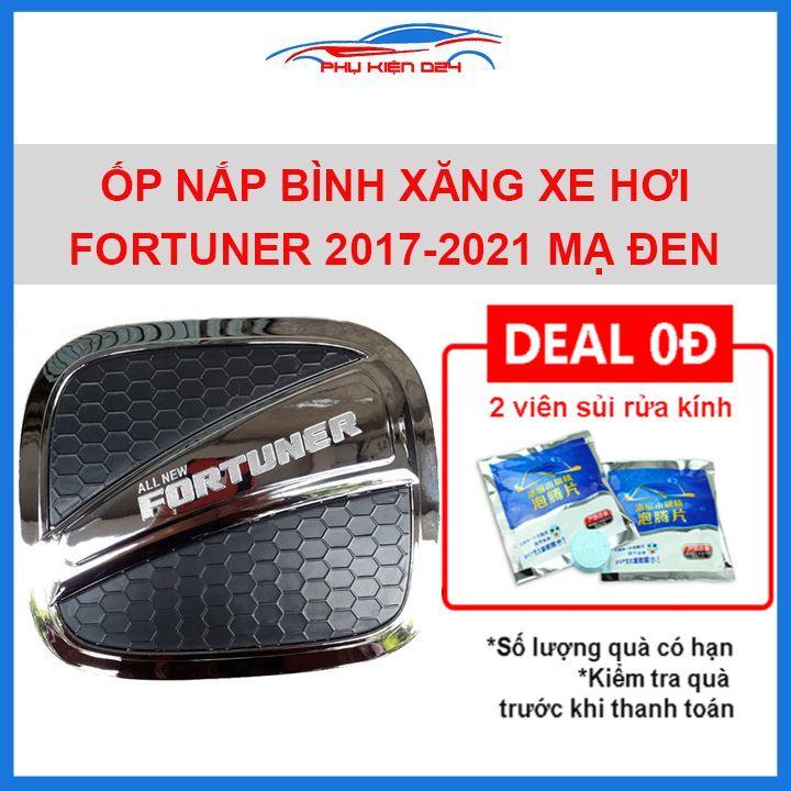 Ốp nắp bình xăng Fortuner 2017-2018-2019-2020-2021 nhựa đen chống trầy trang trí ô tô