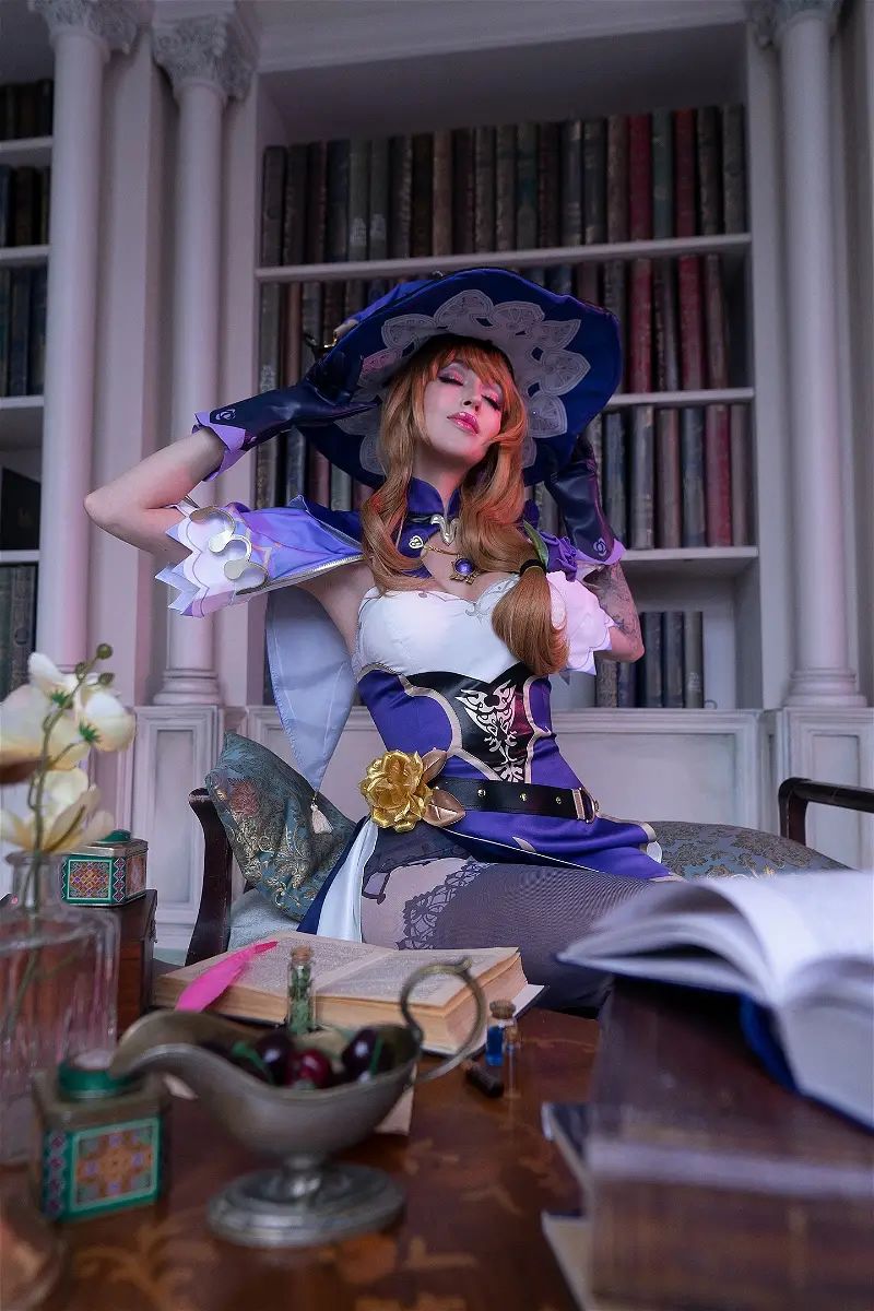 hình cosplay chapter 379 22