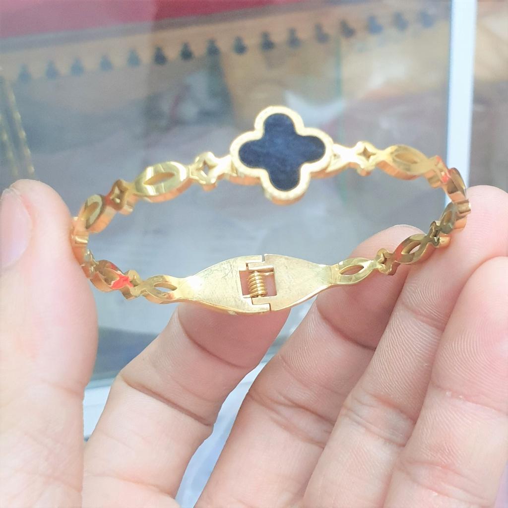 Vòng Tay Titan Kiểu 4 Lá Đen-Mẫu Đẹp Dùng bền màu không đen