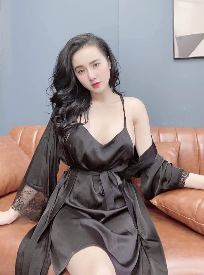 Hantu Sleepwear -Set áo choàng ren kèm váy ngủ cổ tim trơn mặc nhà sang trọng