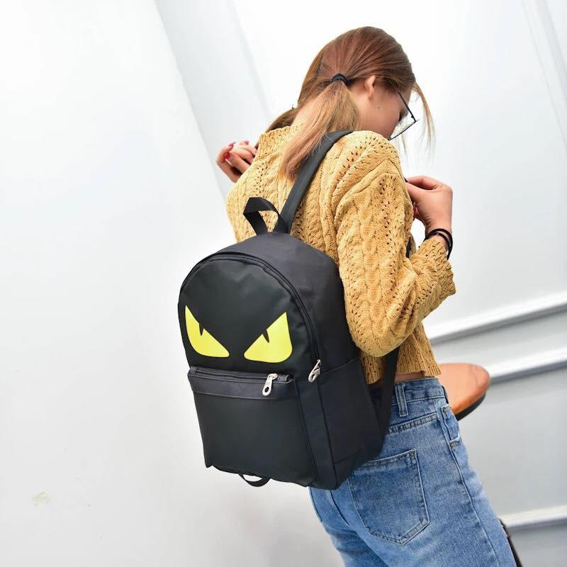 Balo nam nữ mắt mèo