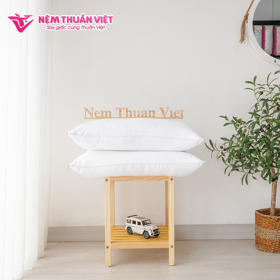 Gối lông vũ Thuần Việt cao cấp mircrofiber chất liệu vải 100% cotton thoáng mát, mềm mịn và có khả năng thấm hút mồ hôi tốt