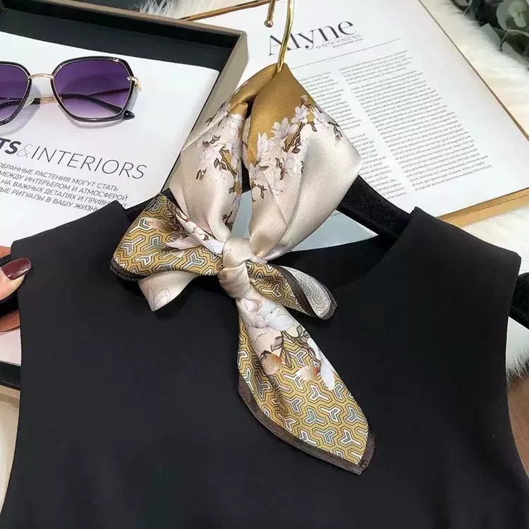 KHĂN QUÀNG CỔ LỤA HÌNH VUÔNG SANG TRỌNG THỜI TRANG MÃ 04