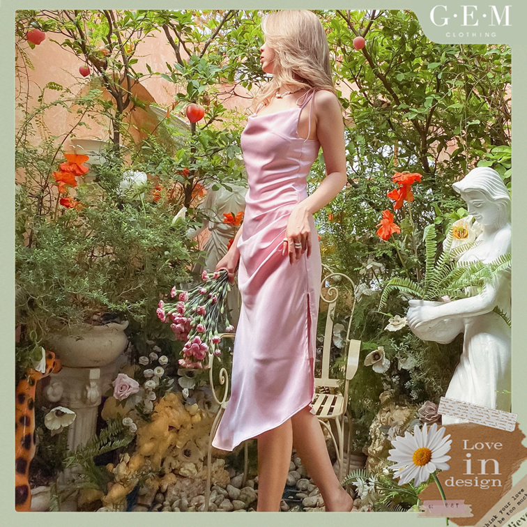 Đầm lụa dài 2 dây Novel Dress Gem Clothing SP060614