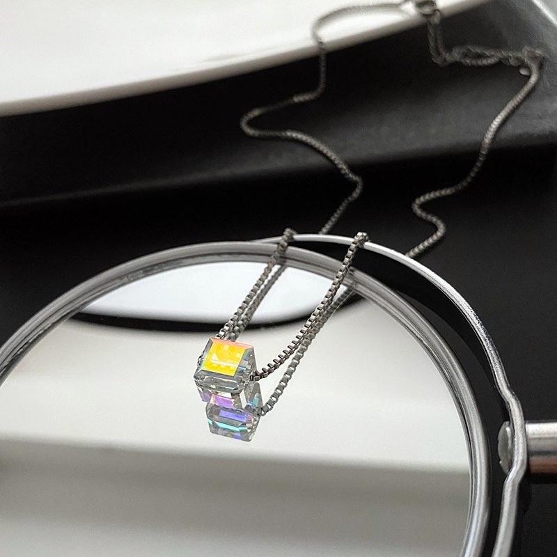 Dây chuyền vòng cổ nữ titan không đen khồi bảy sắc nhiều màu đẹp Ring House