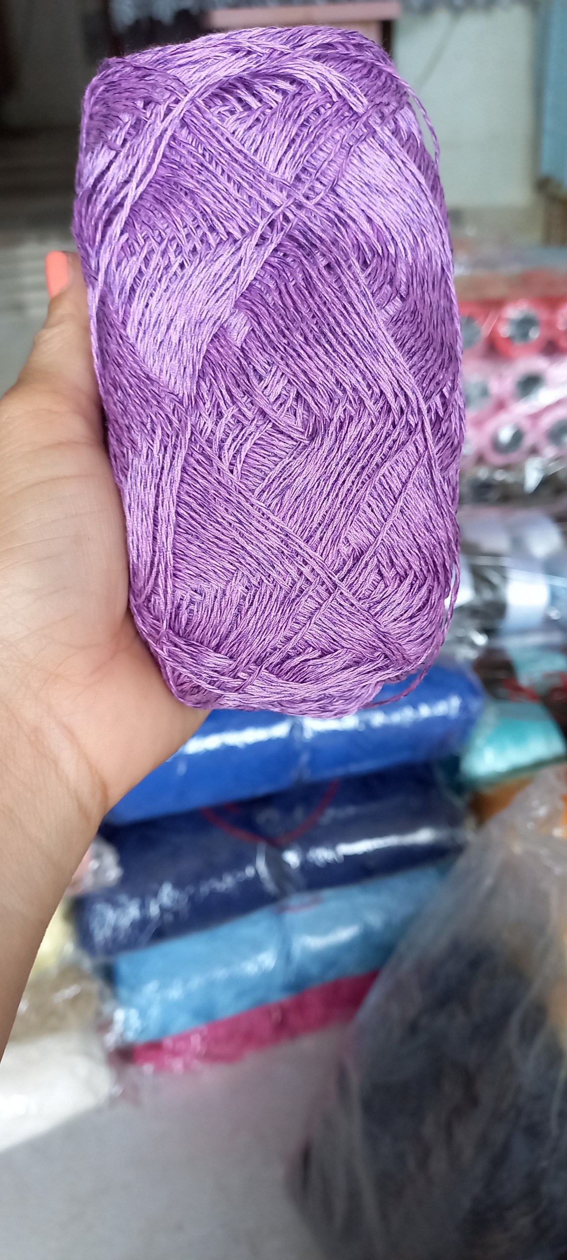 Sợi len xà cừ dùng trong đan móc màu số 11