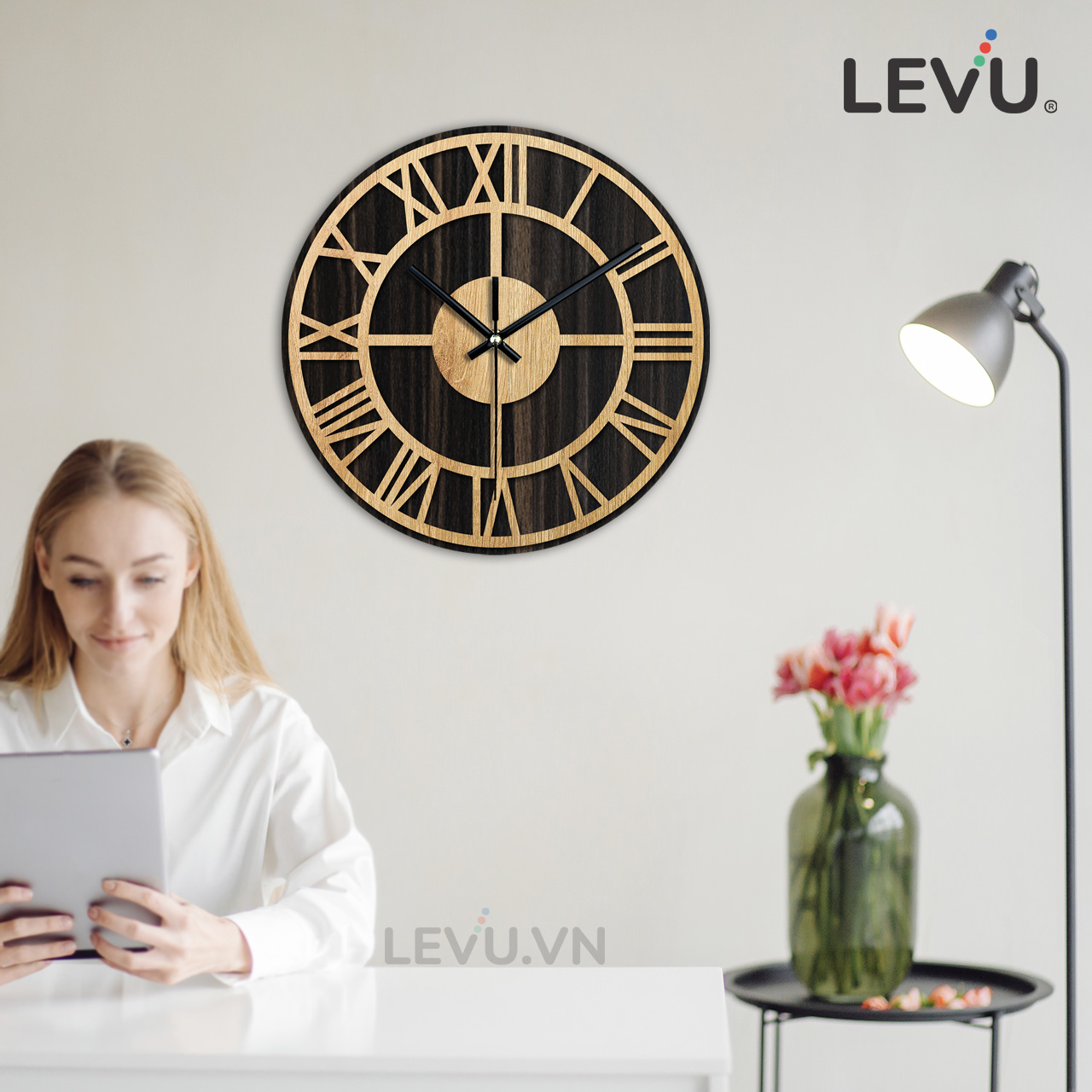 Đồng Hồ Treo Tường cổ điển LEVU DH12 số La Mã mặt Gỗ