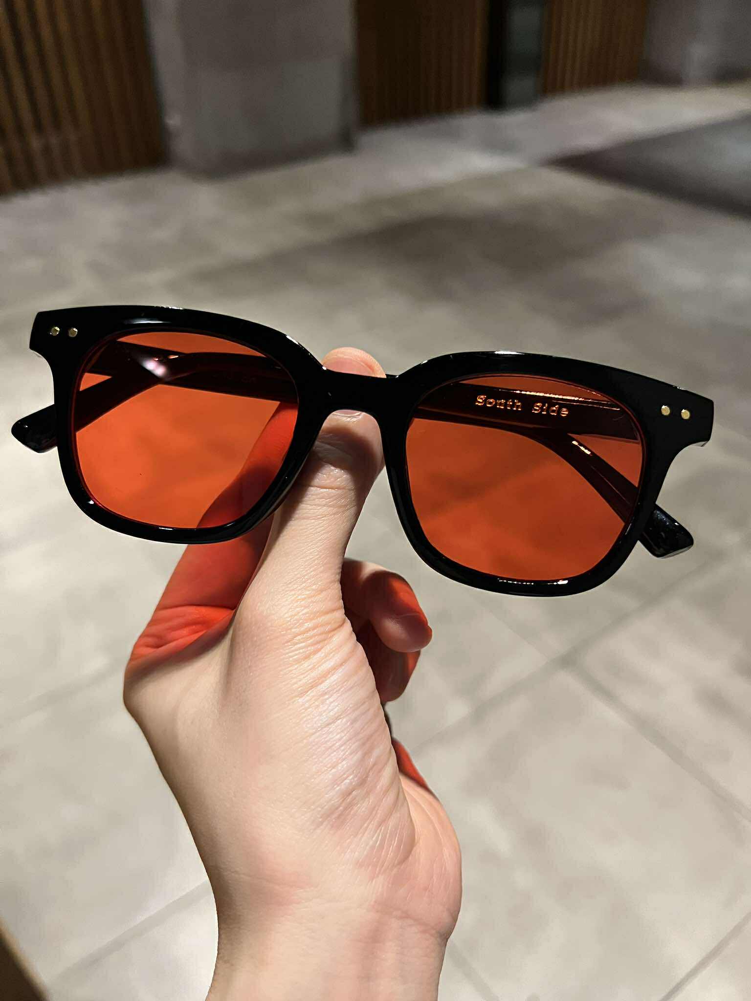 Kính râm màu unisex Mắt vuông thiết kế đơn giản chống nắng