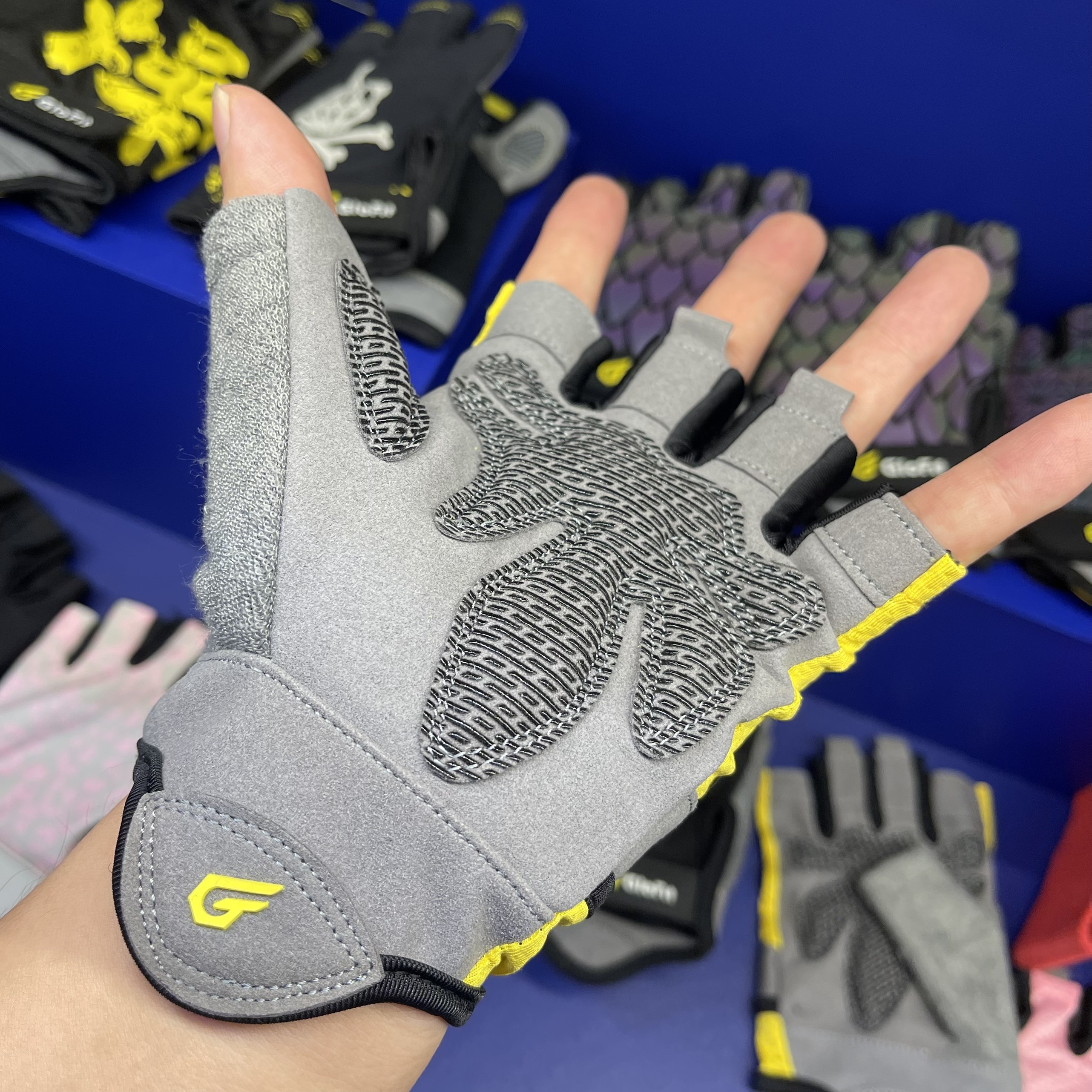 Găng Tay Tập Gym Glofit Hở Mu GFST001 - Yellow (Workout Gloves - Ultralight Gloves)