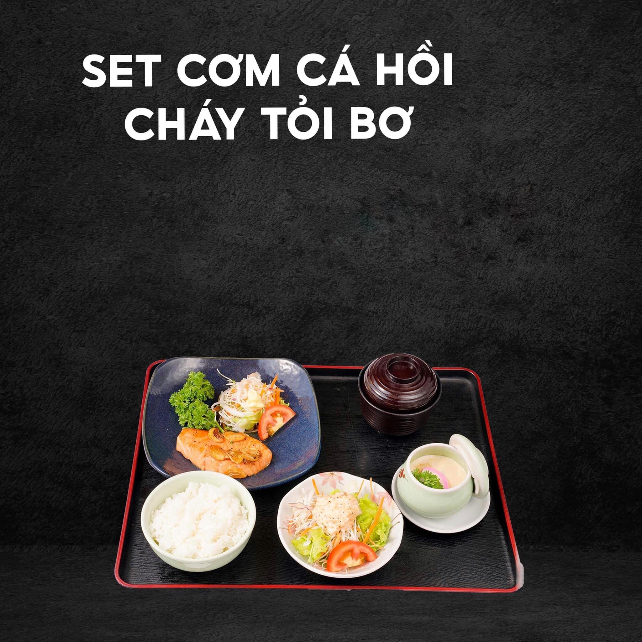 SET CƠM CÁ HỒI CHÁY TỎI BƠ