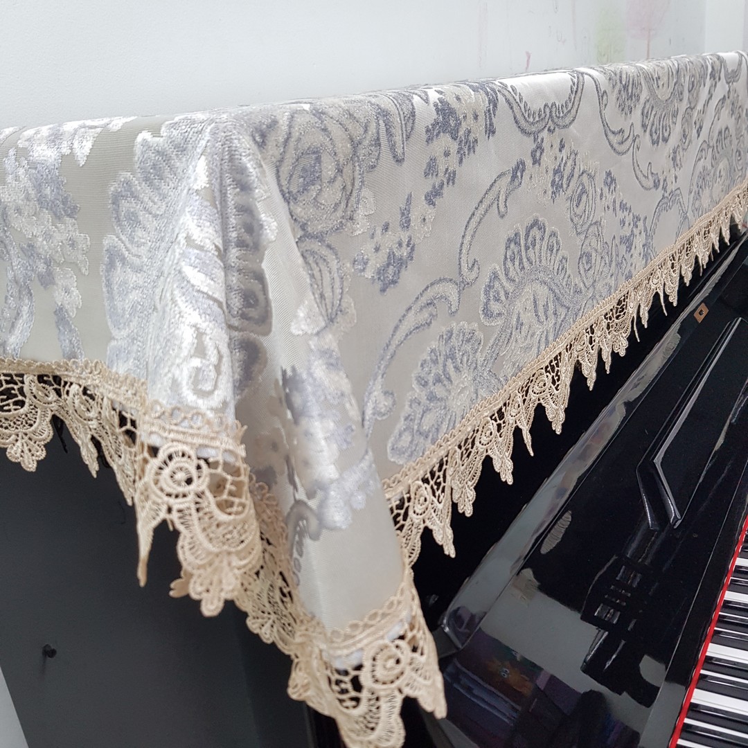 Khăn phủ đàn Piano mẫu hoa văn xám ren nâu