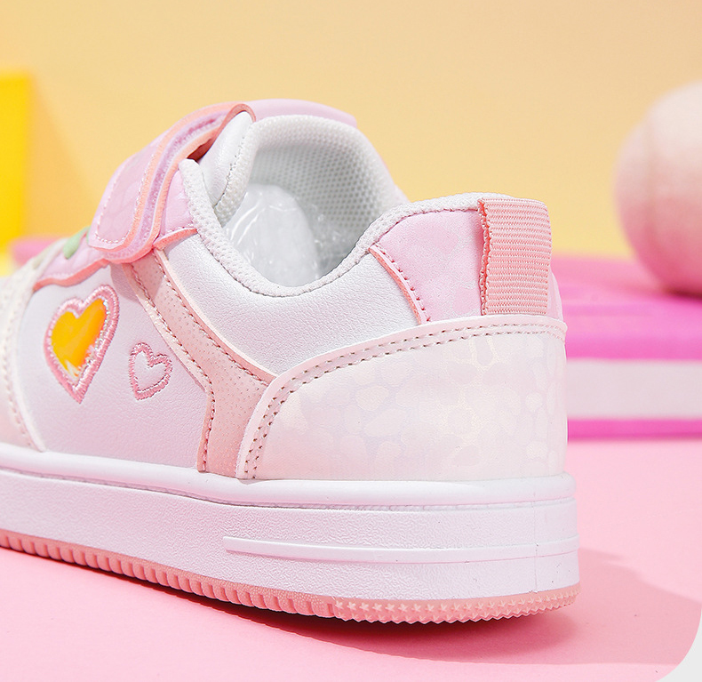 Giày thể thao cho bé phong cách dễ thương – GTE9159
