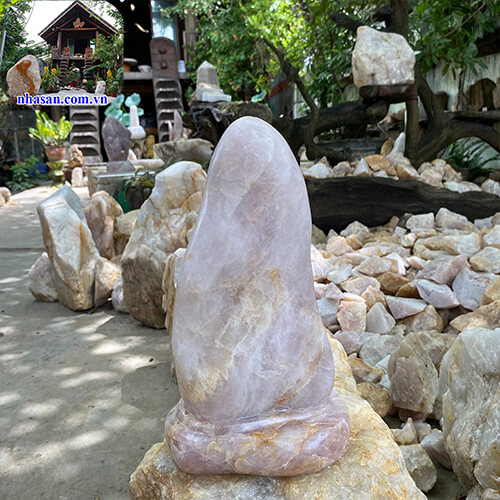 Đá thạch anh hồng tự nhiên giúp tinh thần sảng khoái, tăng khả năng sáng tạo T524 nặng 5.2Kg kích thước 29.5x13x8.5