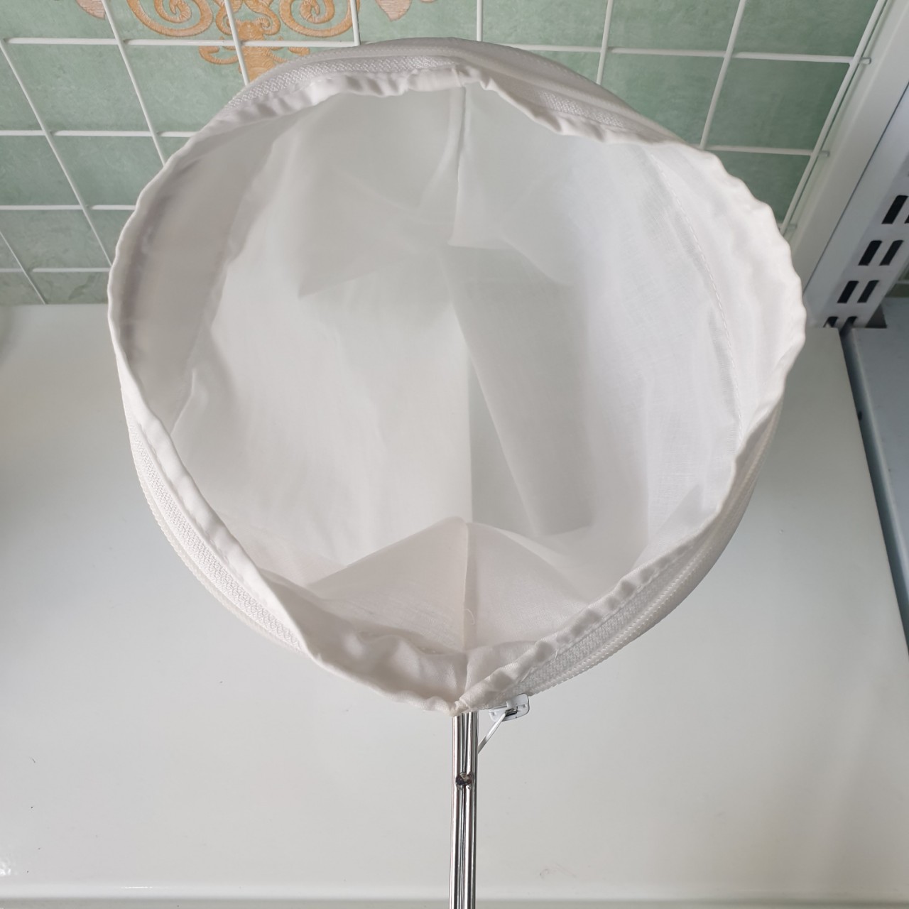 Vợt lọc trà bằng vải đường kính 20cm, cán cầm bằng inox