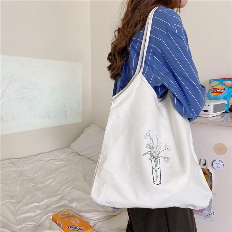 Túi Tote Canvas Thêu Hoa Thủ Công