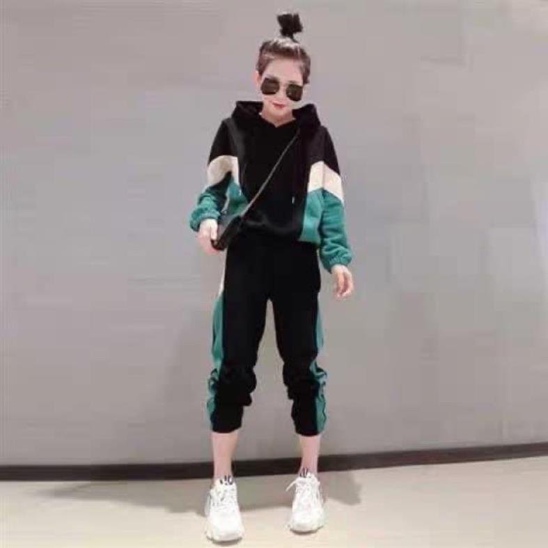 Bộ thể thao XANH/ CAM dành cho nữ