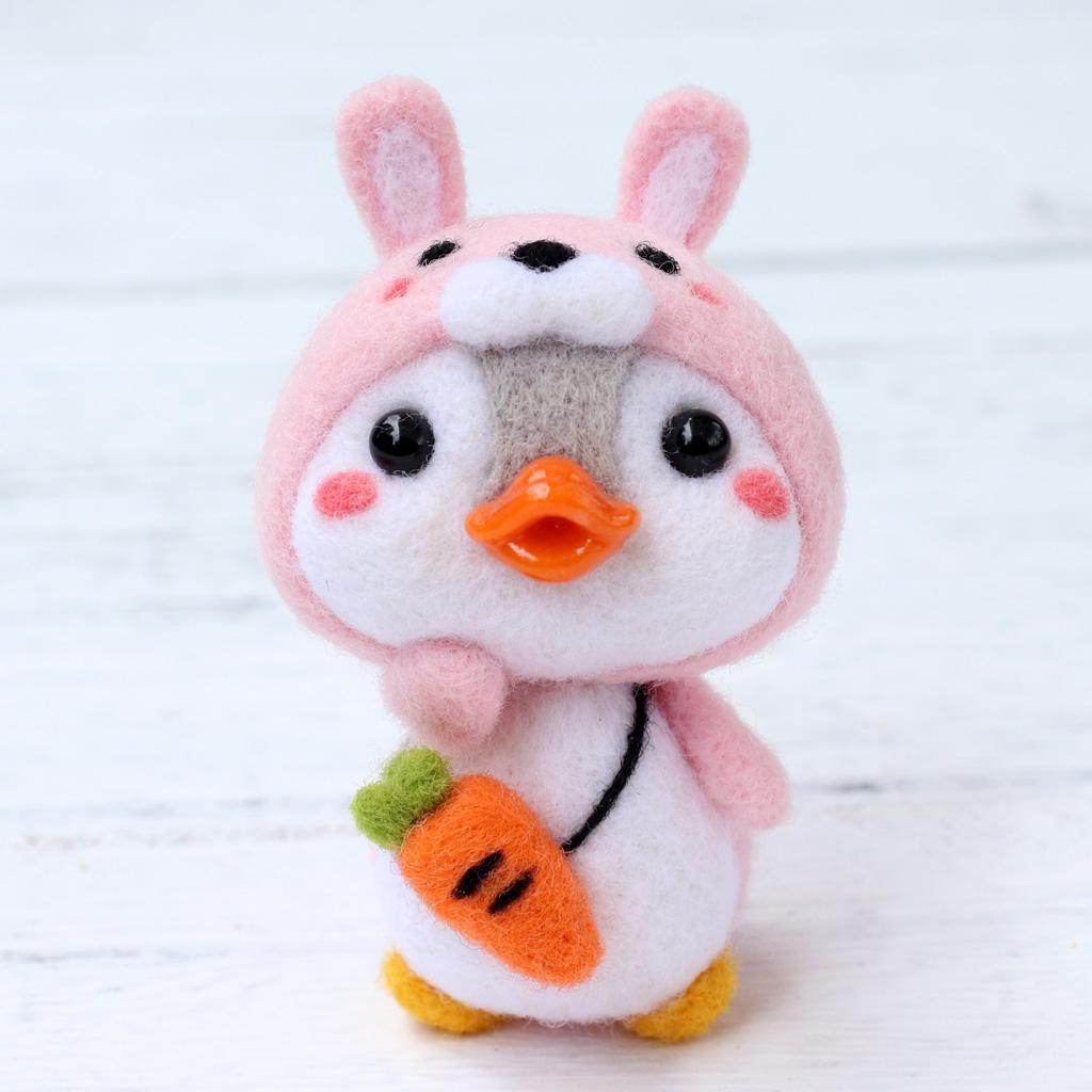 Lovely Needle Felting Animal Kit Felted Animals Needle Felting Starter Kit for Kids Beginners Art Projects with Basic Tools 6 x 4.5cm