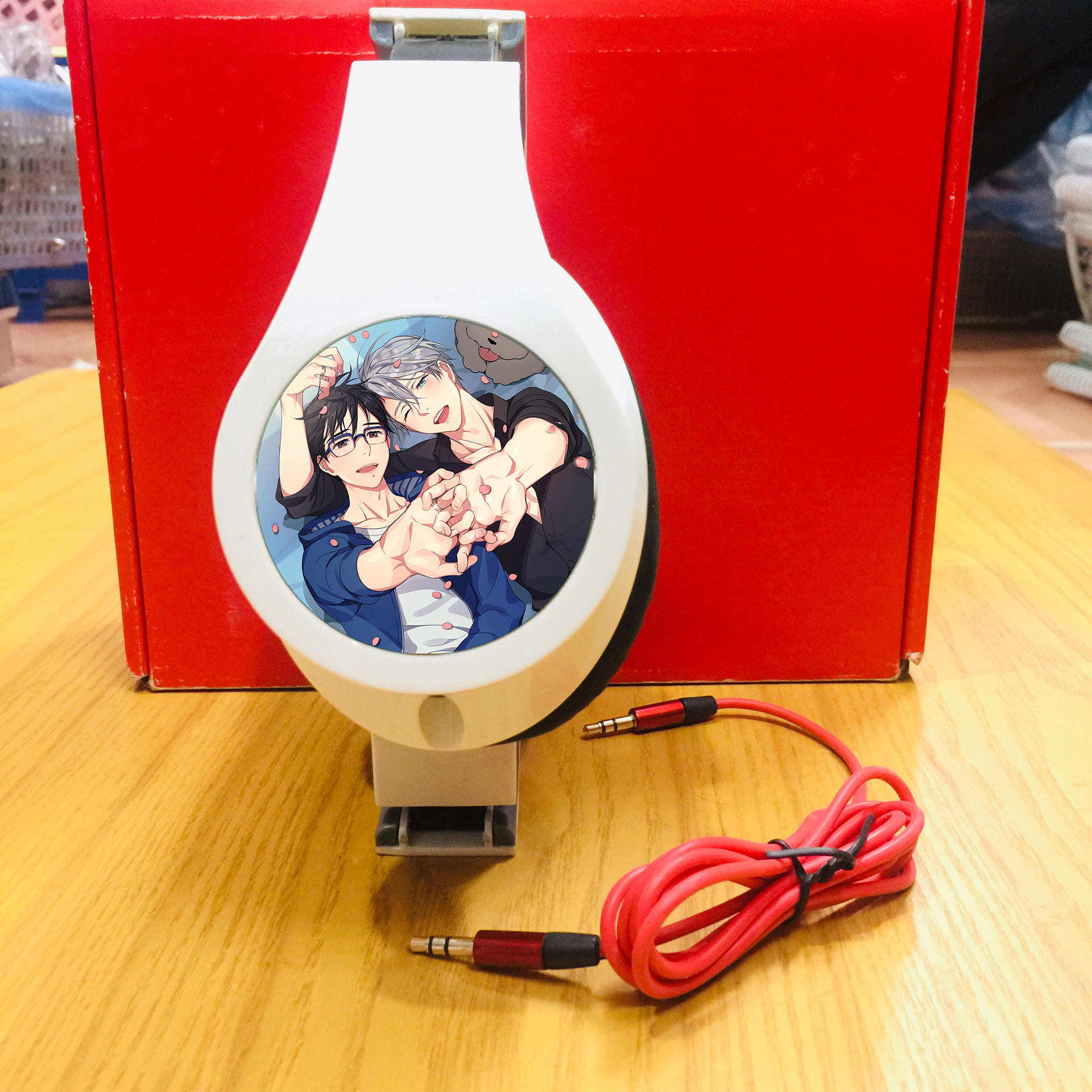 Tai nghe Yuri!!! On Ice headphone ốp tai nhiều mẫu