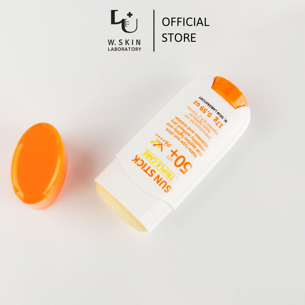Kem chống nắng dạng sáp lụa TRIPLE CARE SUN STICK SPF50+ PA++++ kết cấu mỏng nhẹ, không gây bết dính, không để lại vệt trắng trên da, thiết kế tiện lợi, dễ dàng mang theo