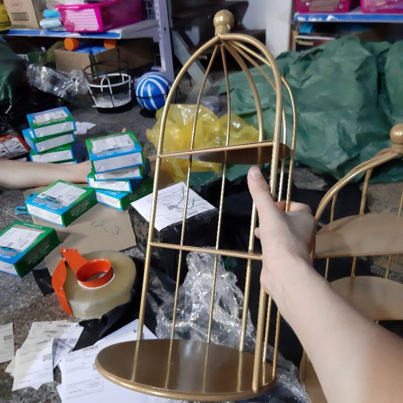 Kệ để mỹ phẩm, nuớc hoa, bánh kẹo hình lồng chim độc đáo