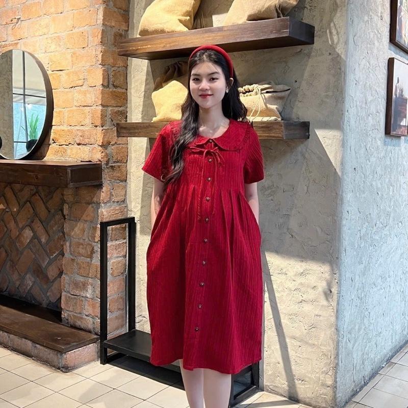 Đầm Bầu Đũi Gân Phom Suông Cổ Sen Bèo Phối Nút Váy Bầu Dễ Thương, Nhẹ Mát Size M L - Kem