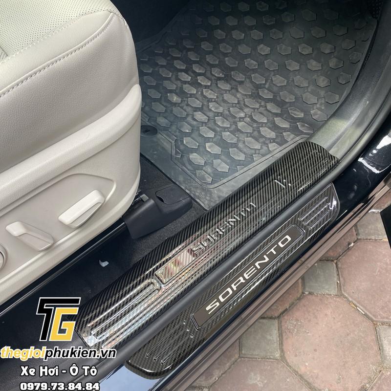 Bộ Ốp bậc cửa, Nẹp bước chân Kia Sorento 2021 vân Carbon