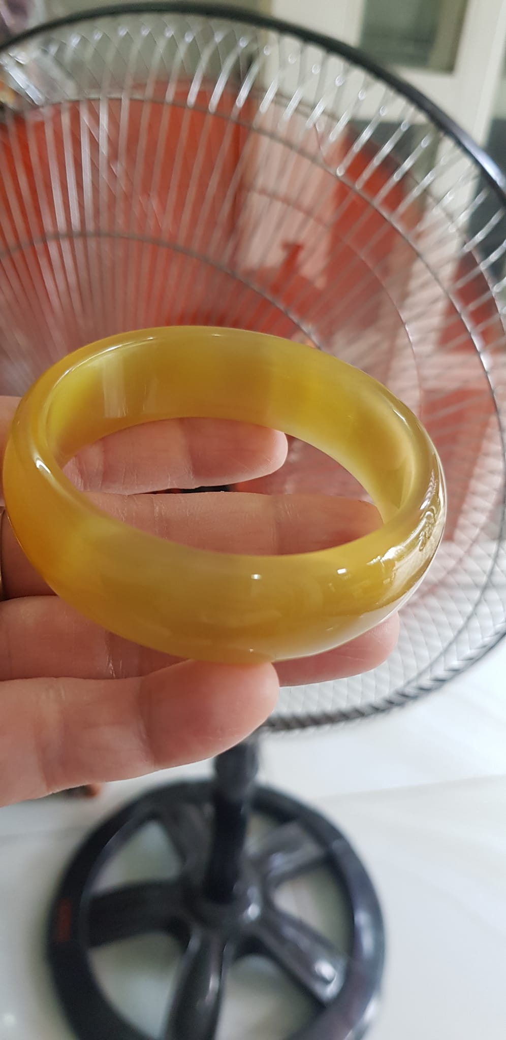 Vòng tay đá mắt mèo Vàng nhẹ Ni 56mm x Cao 19mm x dầy 7mm Nữ 52kg - 59kg đeo màu nhẹ xinh tươi đẹp rẻ lắm chuẩn hợp nữ mệnh thổ mệnh kim mệnh thuỷ ạ