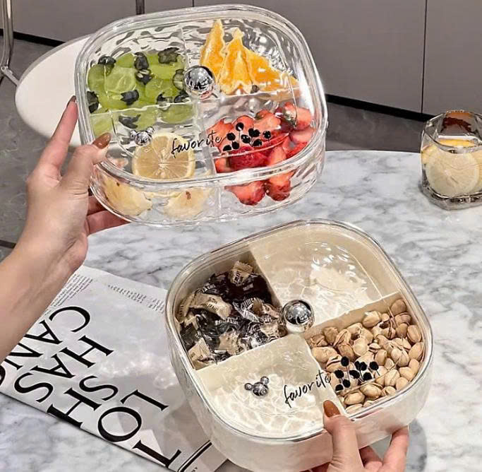 [KoSuyTu] Khay Đựng Mứt Tết 4 Ngăn Cao Cấp – Nhựa ABS An Toàn – 22×9×6cm – Nắp Gấu Sang Trọng (Đen / Trắng / Trong Suốt)