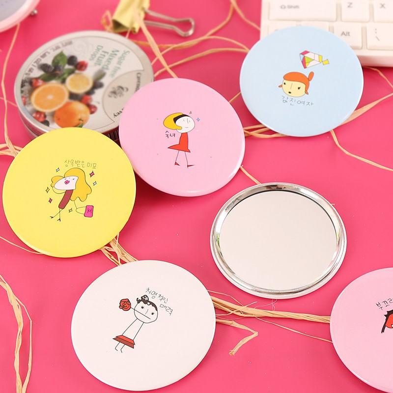 Gương trang điểm mini bỏ túi in họa tiết hoạt hình đáng yêu