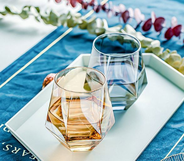 Set 4 cốc thủy tinh 4 mầu cao cấp sang trọng, phong cách châu âu