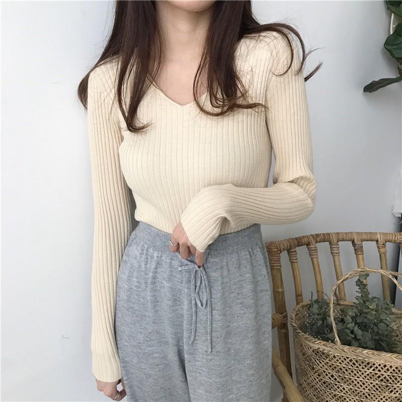 Áo len nữ tay dài cổ chữ V màu trơn