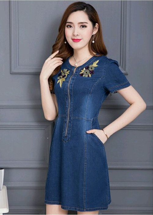 Đầm Jean Nữ Ngắn Tay Thêu Hoa Duyên Dáng