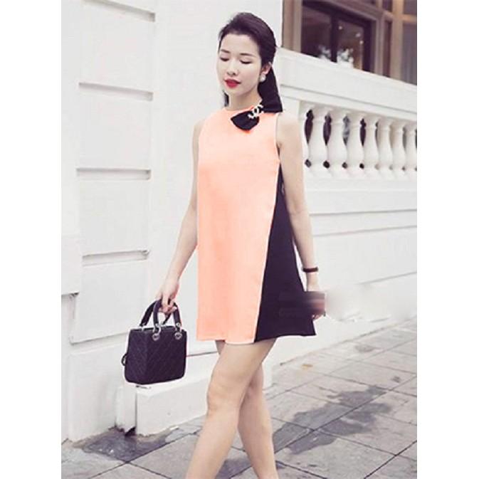 Đầm Suông Phối 2 Màu Đính Nơ Cổ