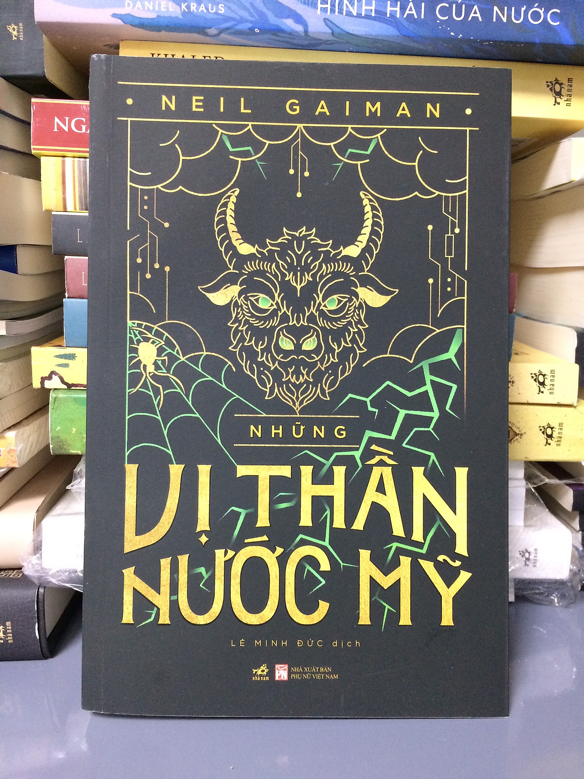Combo 3 Cuốn Tiểu Thuyết Của Neil Gaiman: Bụi Sao + Những Vị Thần Nước Mỹ + Thần Thoại Bắc Âu