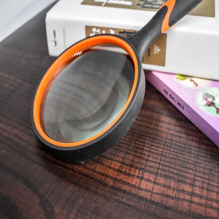 KÍNH LÚP đường kính 65mm CÁN NHỰA ĐÚC MÀU ĐEN ĐỎ
