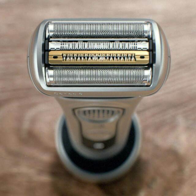 Máy cạo râu Braun Serie 9 9370CC Made in Germany