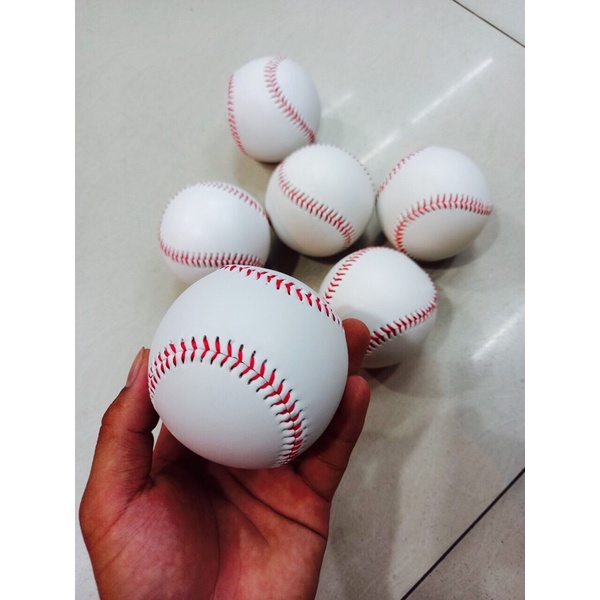 Qủa bóng chày da mềm 150g đường kính 7.2cm/2.8 inch, bóng chày da dùng cho tập luyện và thi đấu môn bóng chày chuyên nghiệp.