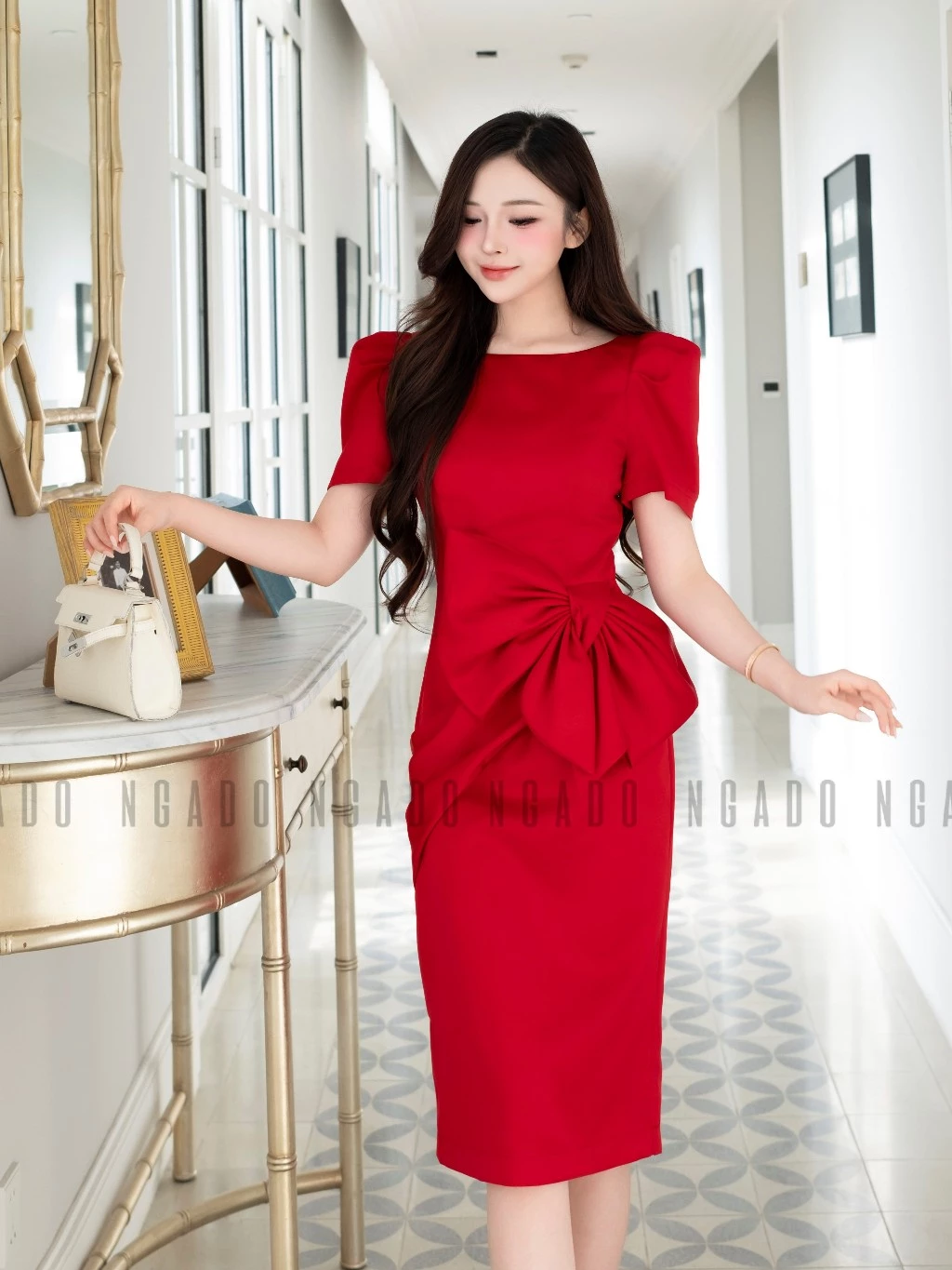 Đầm đỏ cổ thuyền phối nơ NGADO , đầm bút chì , đầm dự tiệc , đầm công sở